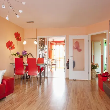Deutsche Messe - Private Exhibition Center Homestay