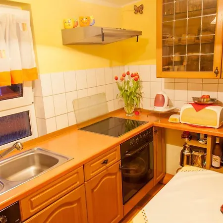 Deutsche Messe - Private Exhibition Center Homestay *