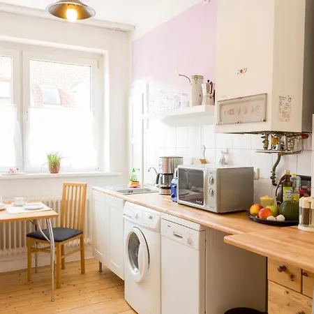 Deutsche Messe - Private Exhibition Center Homestay *