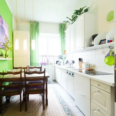 Deutsche Messe - Private Exhibition Center Homestay *
